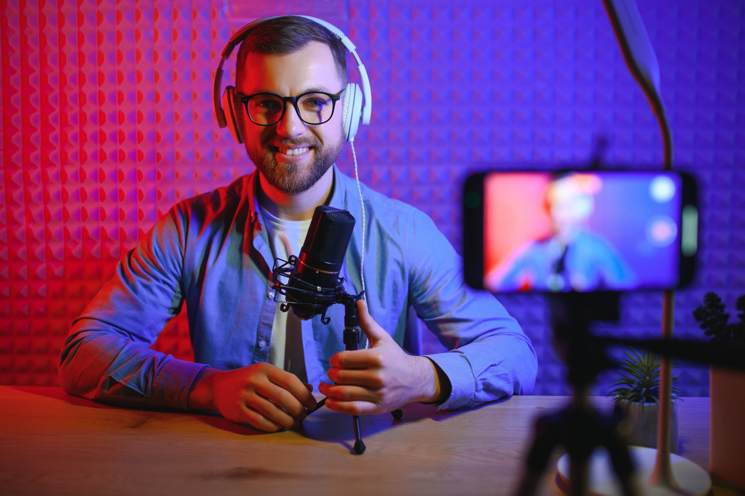 A carreira de youtuber vem ganhando cada vez mais destaque, na atualidade. Como fica a educação financeira para esses profissionais?